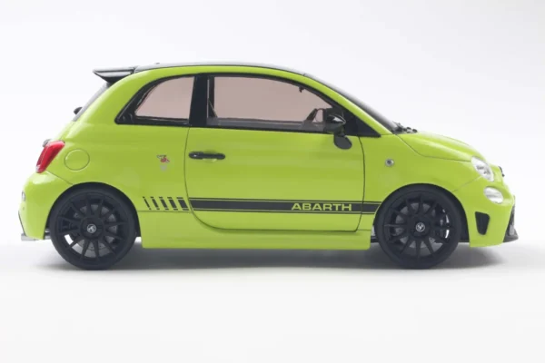 FIAT F595 ABARTH VERDE ADRENALINA 2023 miniature 1/18 Solido vue cote droit