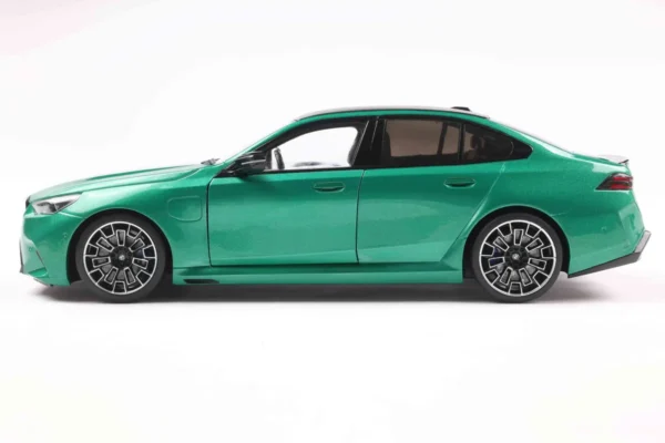 BMW M5 M ISLE OF MAN GREEN METALLIC 2025 miniature 1/18 Solido collection