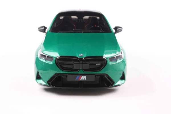 BMW M5 M ISLE OF MAN GREEN METALLIC 2025 miniature 1/18 Solido collection