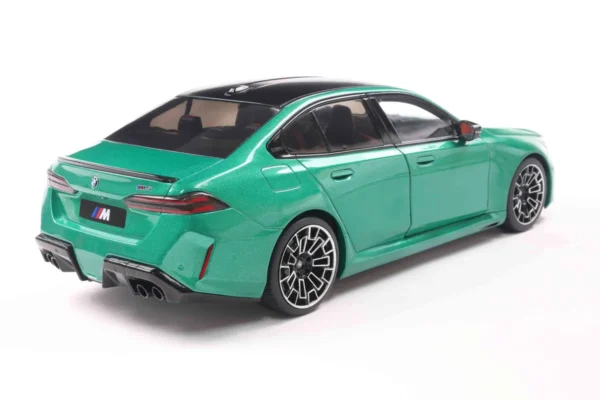 BMW M5 M ISLE OF MAN GREEN METALLIC 2025 miniature 1/18 Solido collection