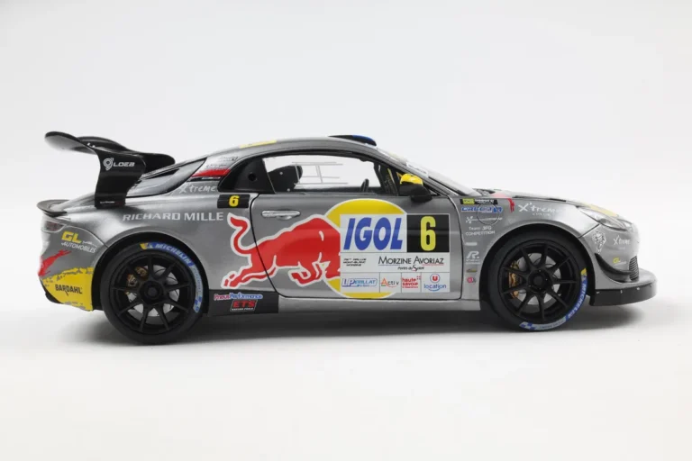 ALPINE A110 RGT+ GREY #6 S.LOEB / L.GODEY RALLYE DU MONT BLANC 2024 miniature 1/18 Solido vue cote droit