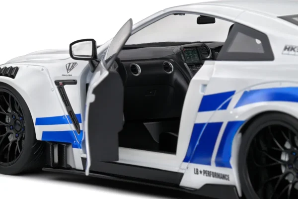 NISSAN GT-R (R35) W/ LIBERTY WALK BODY KIT 2.0 WHITE AND BLUE STRIPES 2024 miniature 1/18 Solido collection
