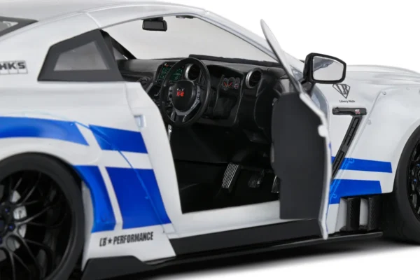 NISSAN GT-R (R35) W/ LIBERTY WALK BODY KIT 2.0 WHITE AND BLUE STRIPES 2024 miniature 1/18 Solido collection