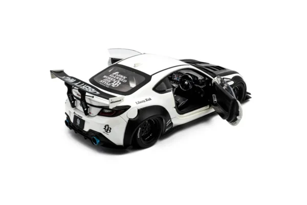 TOYOTA GR86 LBWK BODY KIT PEARL WHITE 2024 miniature 1/18 Solido vue du dessus